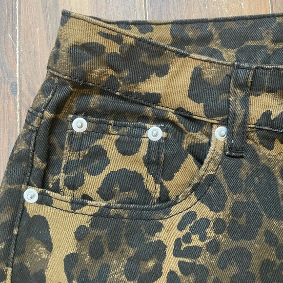 Leopard Print Flare Jeans - Picture 3 of 9
